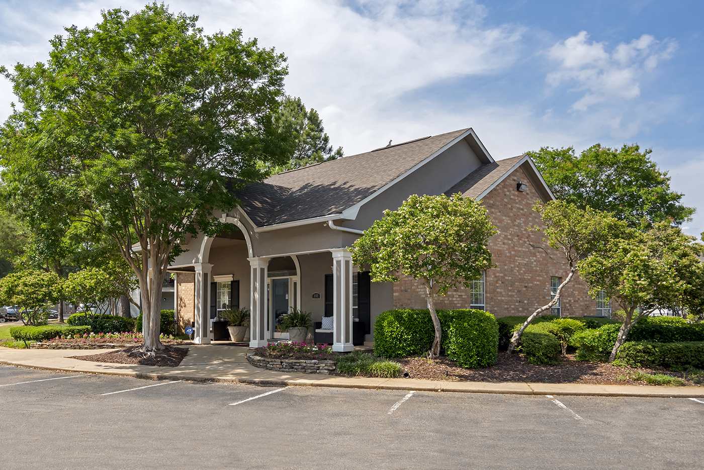 Photos and Video of Crosswinds in Pearl, MS